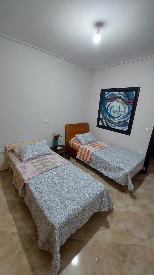 Vanas Apartment Artemida  Esterno foto
